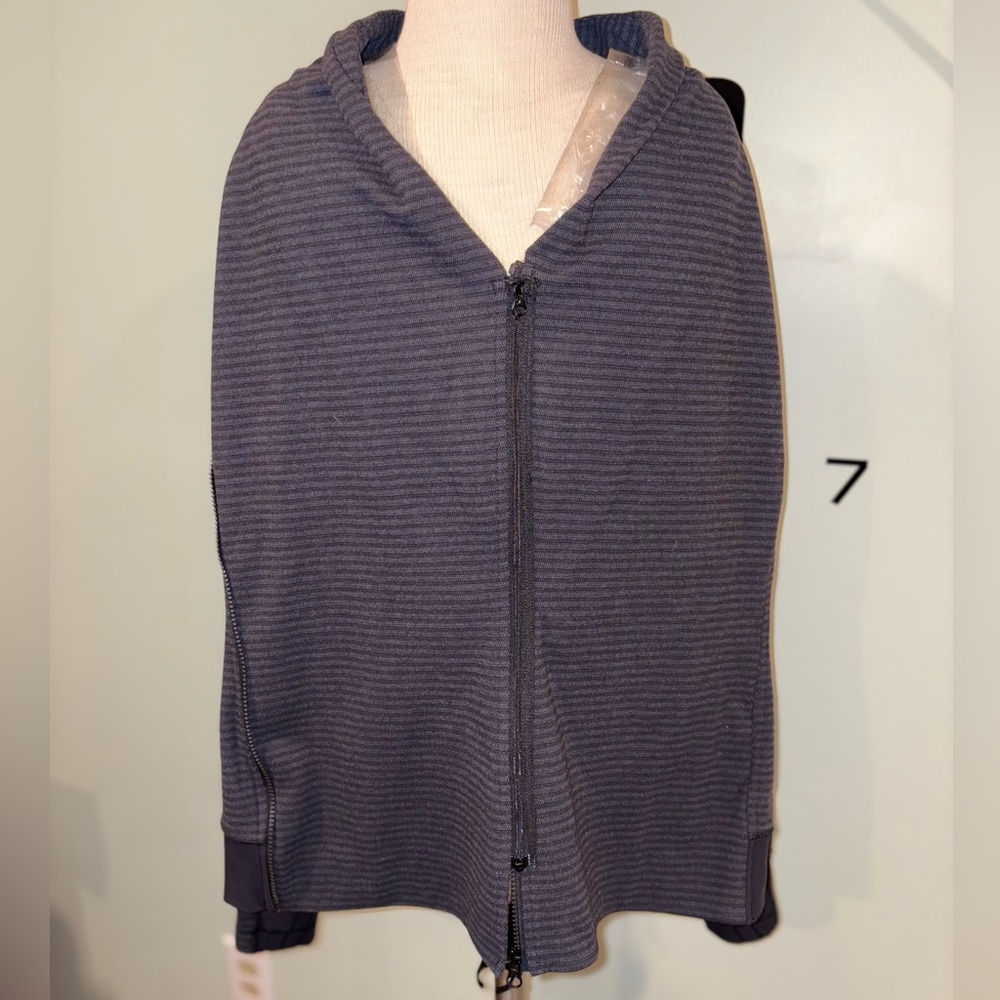 Lululemon Bhakti Yoga Jacket Size 12 - Picture 9 of 11